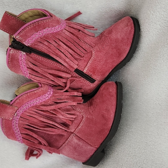 Smoky MOUNTAIN Pink Suede Boots With Fringe, Size 5 Toddler - Picture 3 of 4